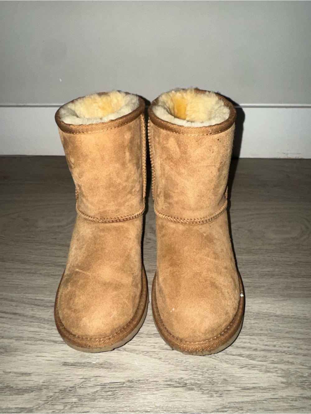 UGG Kids Chestnut Suede Shearling Short Boots
